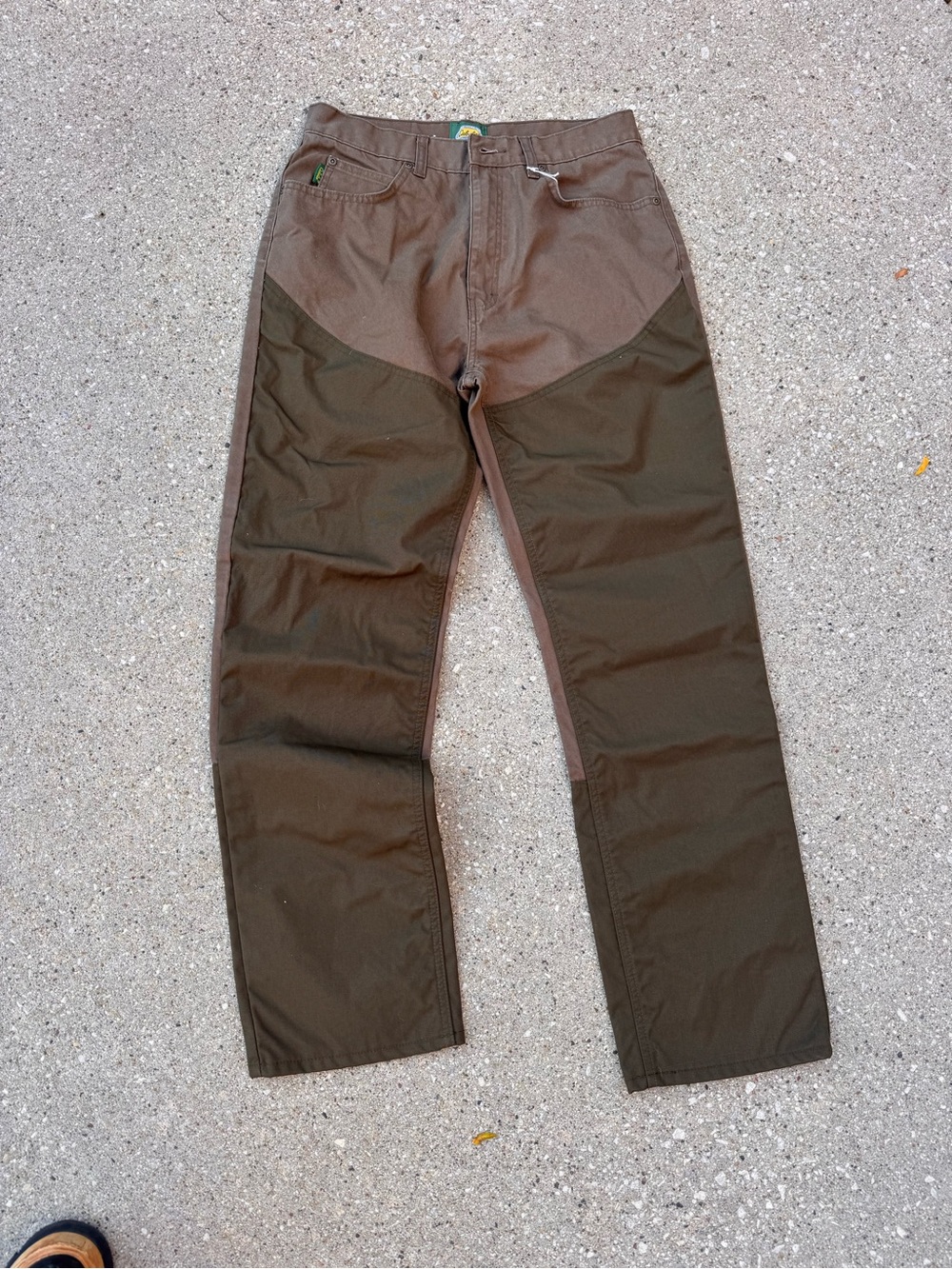 Cabela’s coated cotton hunting pants size 32 x 32. Perfect condition